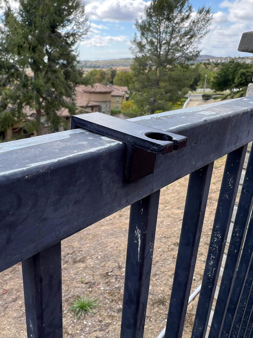 Fence Clips for Hanging Bistro Style String Lights